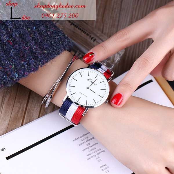 Đồng hồ nữ dây vải Geneva ba màu xanh trắng đỏ cá tính ĐHĐ10